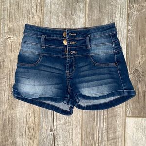 Denim shorts very cute!